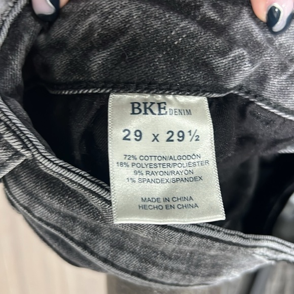BKE Jean Womans 29x29.5 Mid Rise Distressed Billie Skinny Fit Denim - Picture 6 of 6